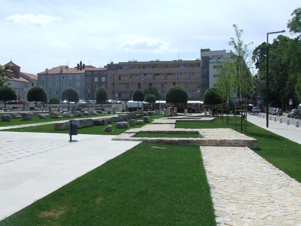 Luxury Town Center Apartments Задар Номер фото